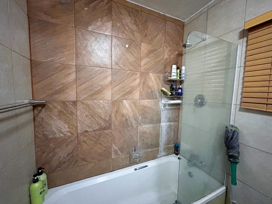 1 Bedroom Property for Sale in Die Bult North West